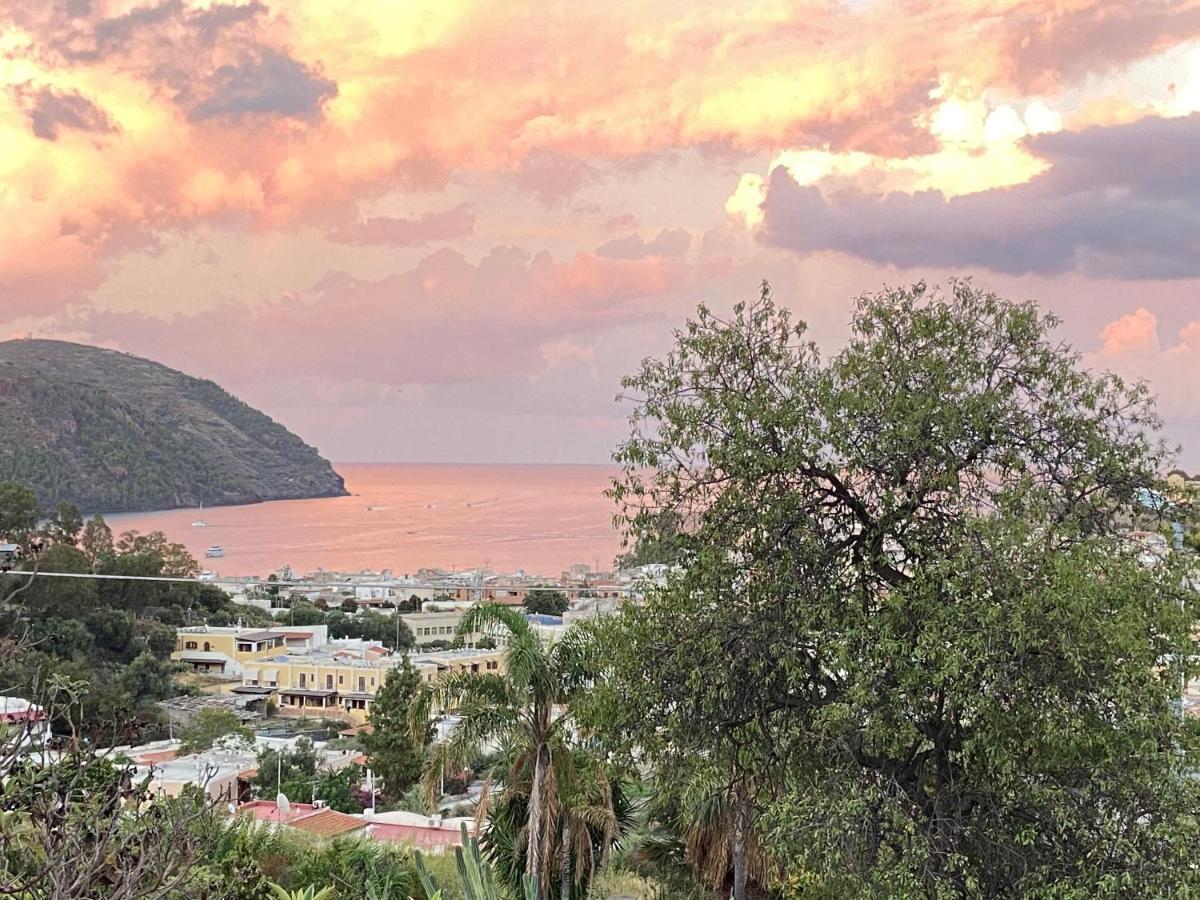 Villa La Milanina Lipari  Exterior photo