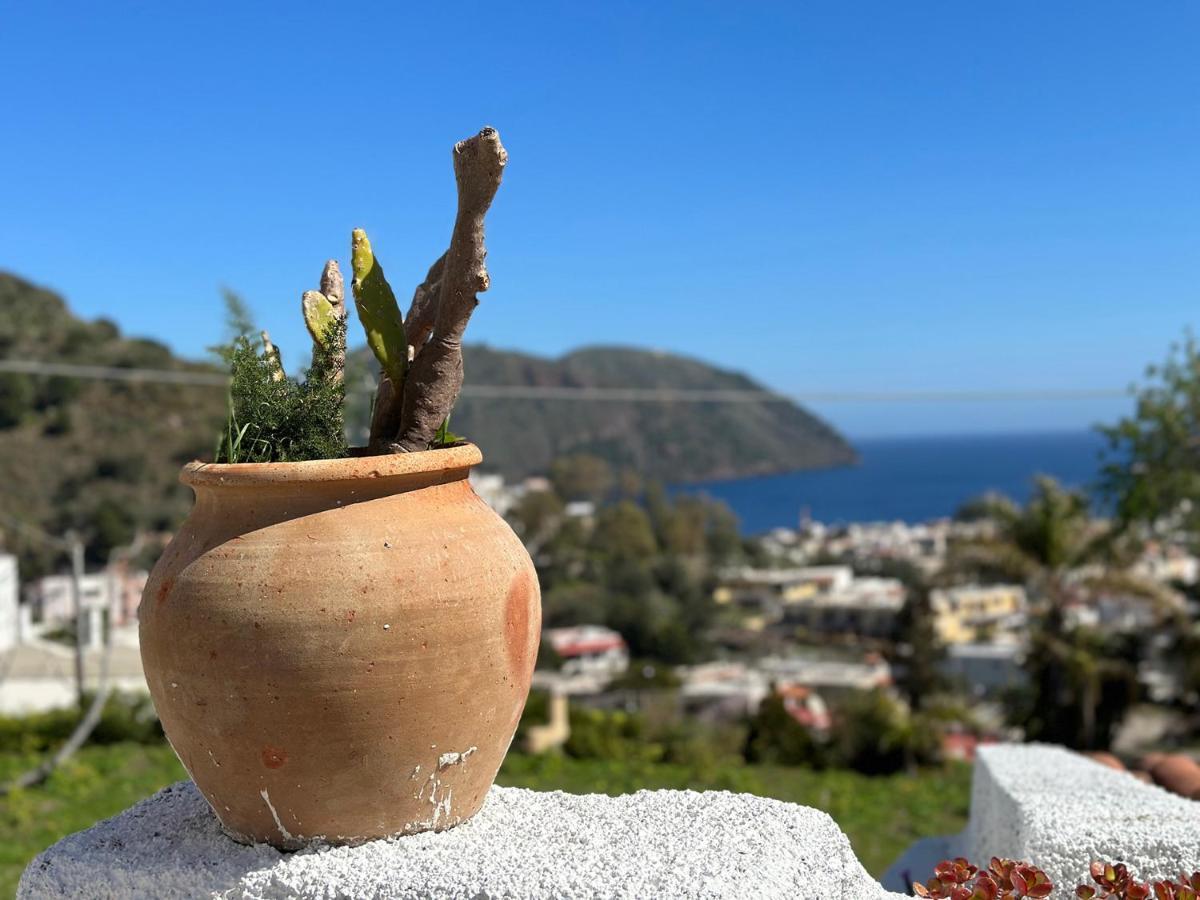 Villa La Milanina Lipari  Exterior photo